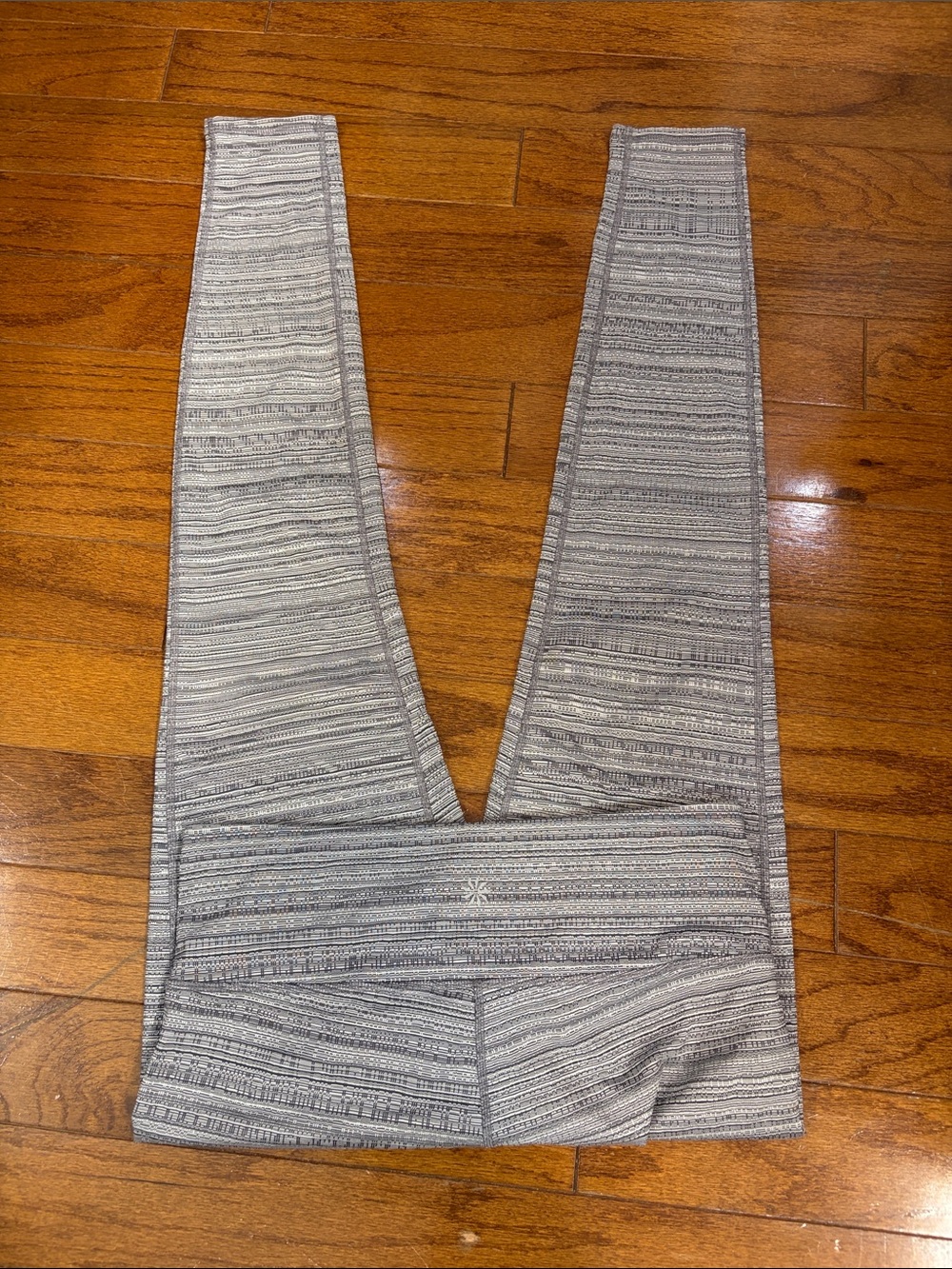 Athleta women’s large textured leggings